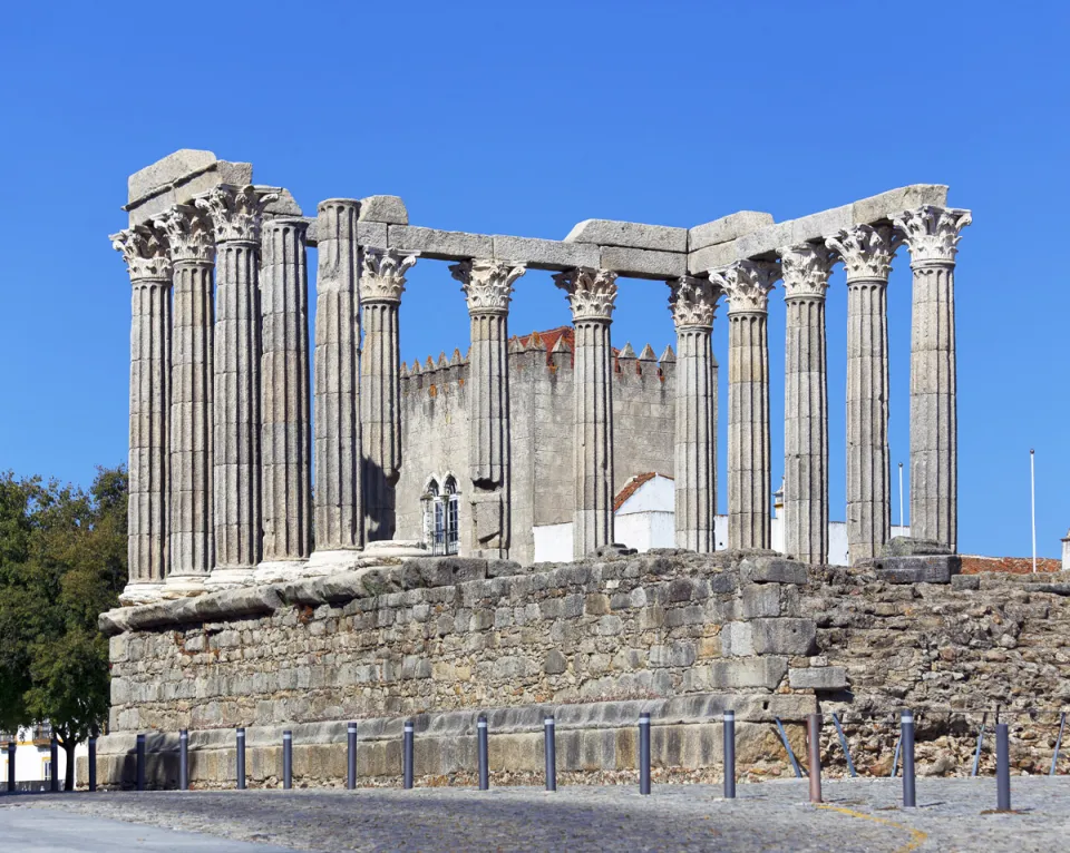 Évora Roman Temple and Cathedral